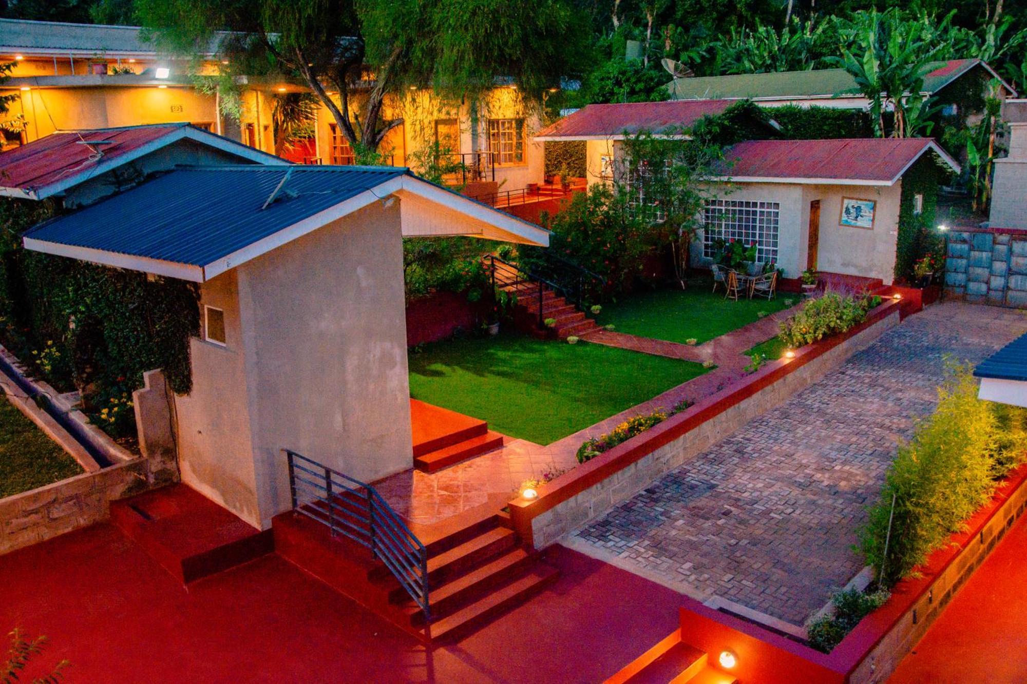 Babylon Lodge Marangu Exterior photo